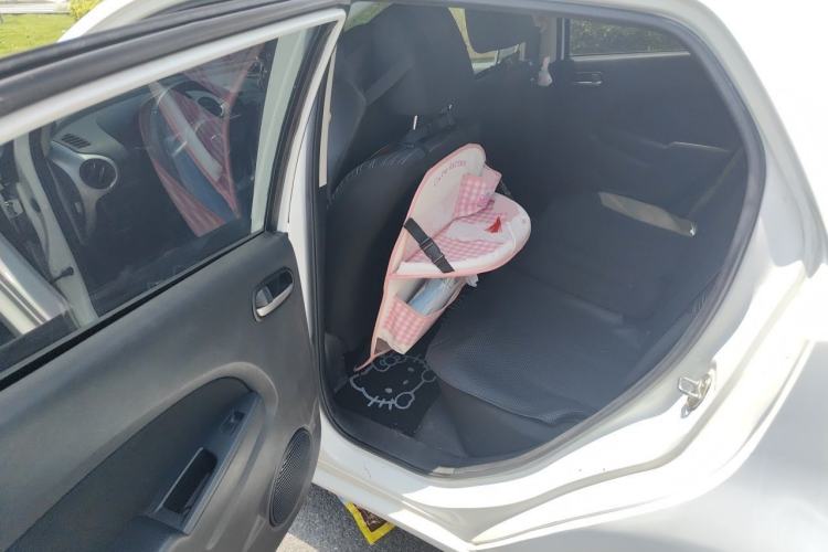 Used Mazda 2 2011 XuanDong 1.5L Automatic Value Edition Left Rear Seat