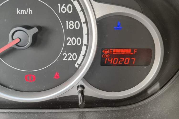 Used Mazda 2 2011 XuanDong 1.5L Manual Fashion Edition Odometer Close Up