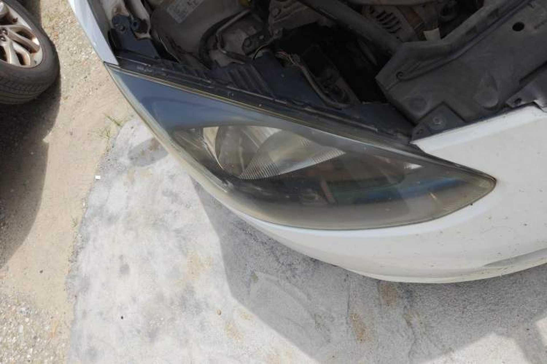 Used Mazda 2 2011 XuanDong 1.5L Manual Fashion Edition Right Front Headlight