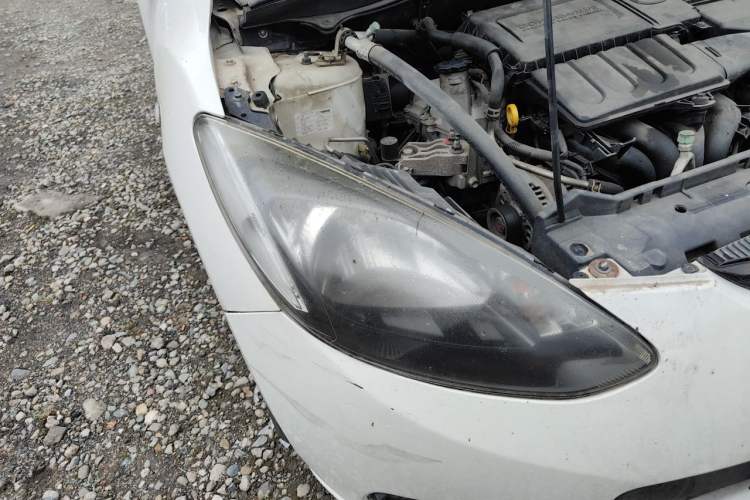 Used Mazda 2 2011 XuanDong 1.5L Automatic Value Edition Right Front Headlight