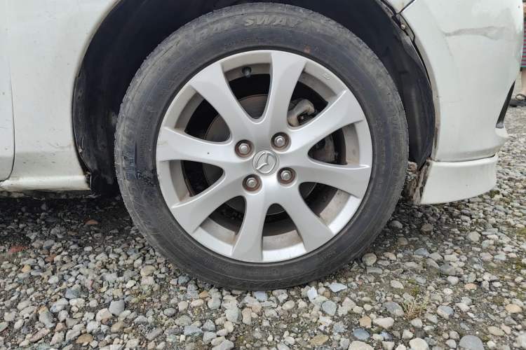 Used Mazda 2 2011 XuanDong 1.5L Automatic Value Edition Right Front Wheel Hub