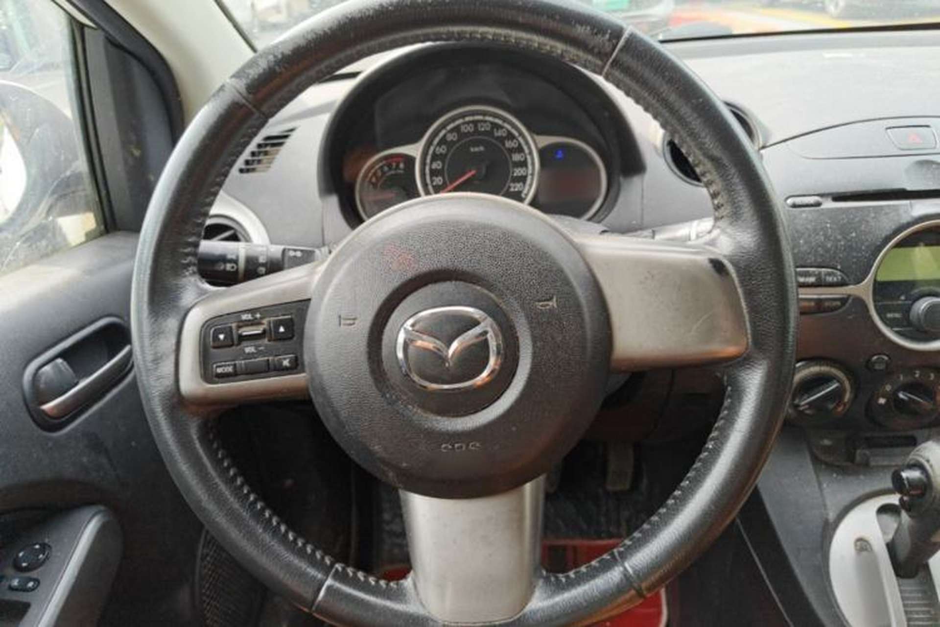 Used Mazda 2 2011 XuanDong 1.5L Automatic Value Edition Steering Wheel