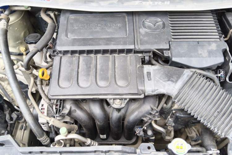 Used Mazda 2 2011 XuanDong 1.5L Automatic Fashion Edition Engine Bay