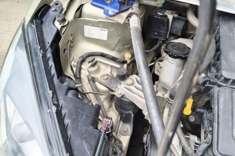 Used Mazda 2 2011 XuanDong 1.5L Automatic Fashion Edition Engine Bay Right