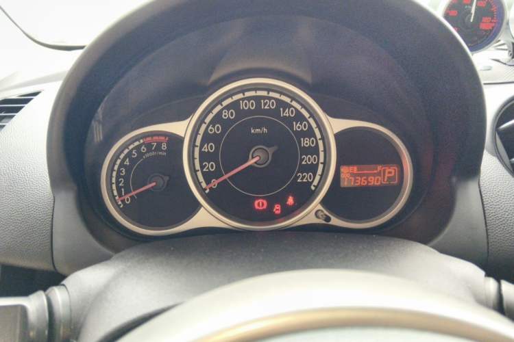Used Mazda 2 2011 XuanDong 1.5L Automatic Fashion Edition Instrument Cluster