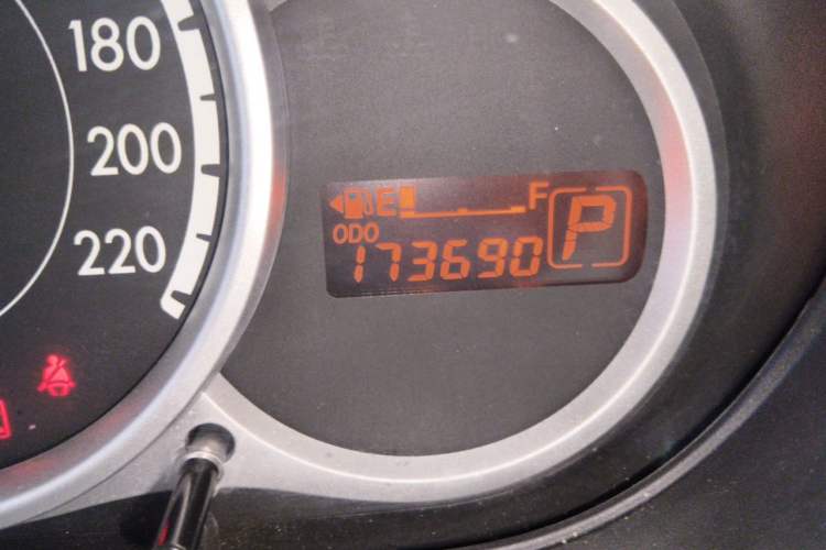 Used Mazda 2 2011 XuanDong 1.5L Automatic Fashion Edition Odometer Close Up