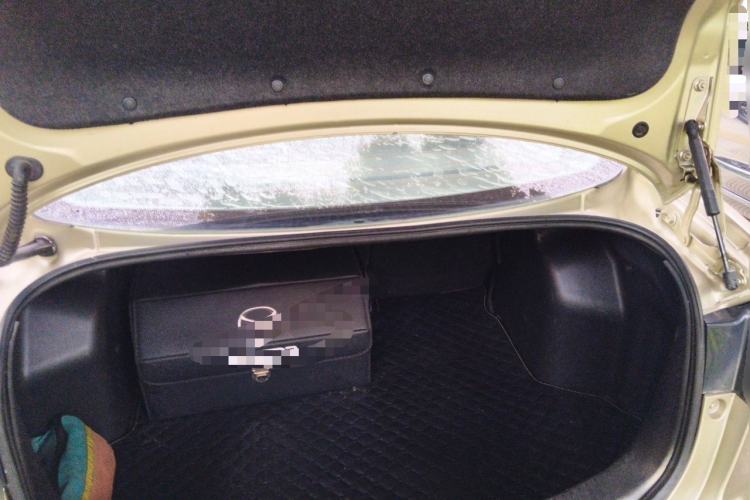 Used Mazda 2 2011 XuanDong 1.5L Automatic Fashion Edition Trunk
