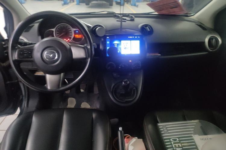 Used Mazda 2 2012 Sedan XuanDong 1.5L Manual Fashion Edition Center Console