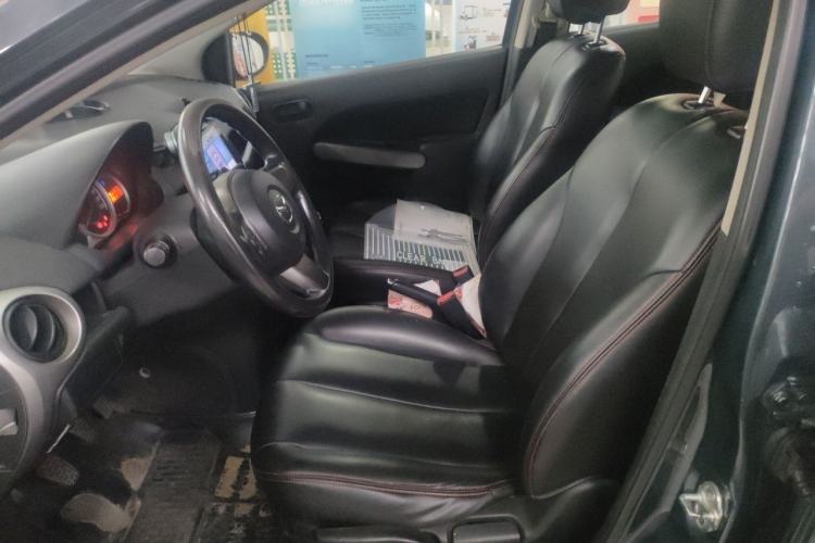 Used Mazda 2 2012 Sedan XuanDong 1.5L Manual Fashion Edition Left Front Seat