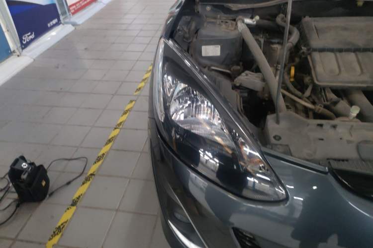 Used Mazda 2 2012 Sedan XuanDong 1.5L Manual Fashion Edition Right Front Headlight