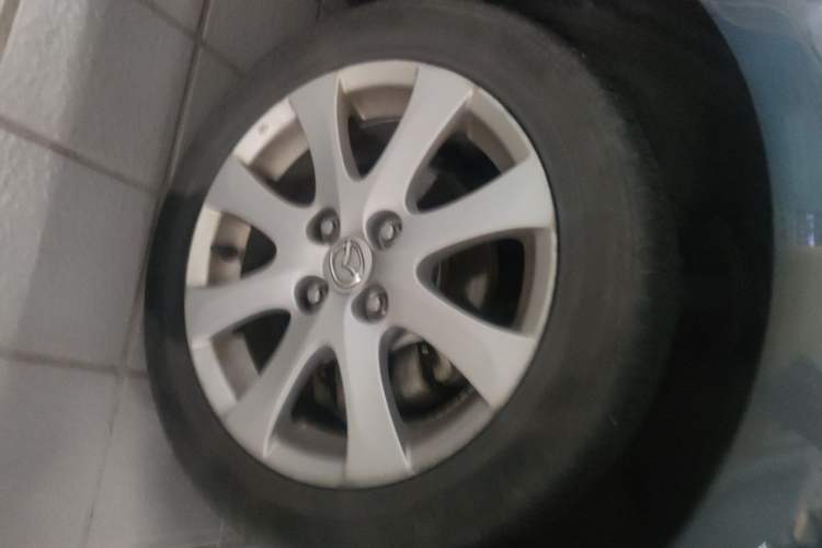 Used Mazda 2 2012 Sedan XuanDong 1.5L Manual Fashion Edition Right Front Wheel Hub