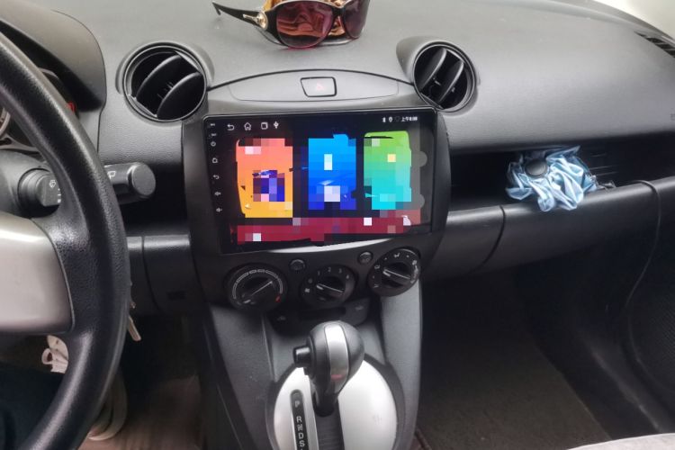 Used Mazda 2 2012 Hatchback Xuan Dong 1.5L Automatic Value Edition Audio And AC Panel