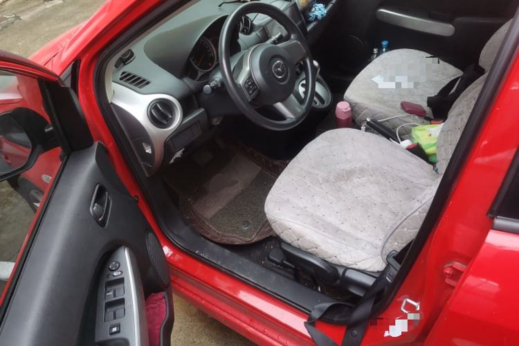 Used Mazda 2 2012 Hatchback Xuan Dong 1.5L Automatic Value Edition Driver Seat