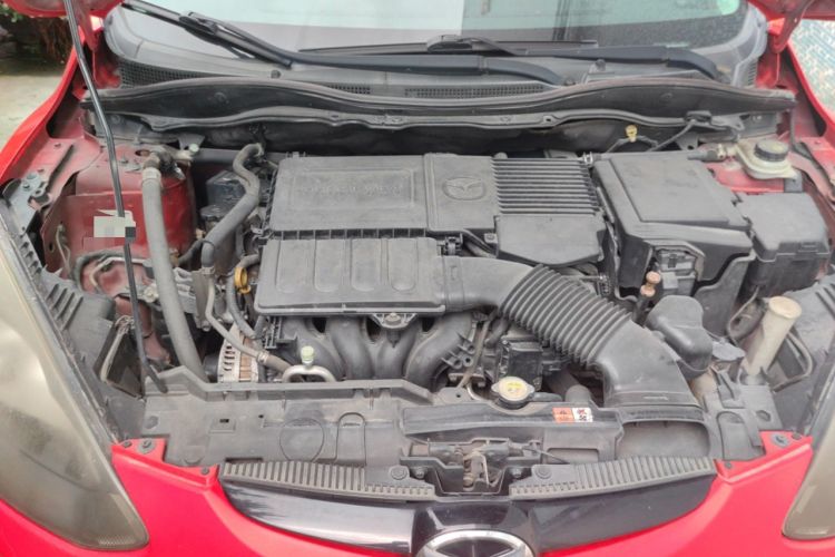 Used Mazda 2 2012 Sedan XuanDong 1.5L Automatic Fashion Edition Engine Bay