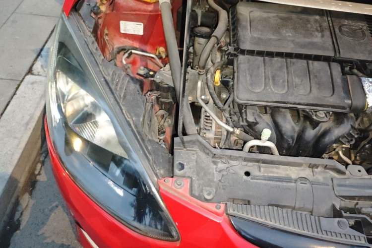 Used Mazda 2 2012 Hatchback Xuan Dong 1.5L Manual Value-Added Edition Engine Bay Right