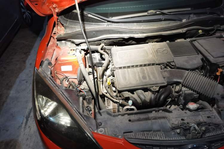 Used Mazda 2 2012 Hatchback Xuan Dong 1.3L Automatic Standard Edition Engine Bay Right