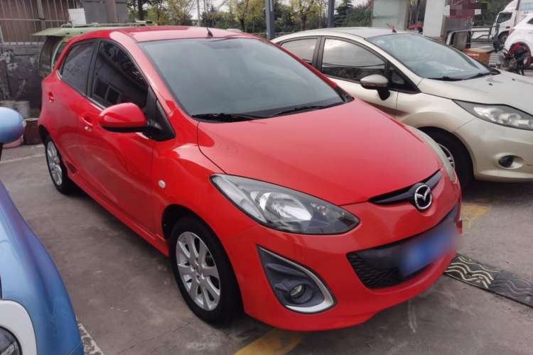 Used Mazda 2 2012 Hatchback Xuan Dong 1.5L Automatic Value Edition Front Right 45 Deg