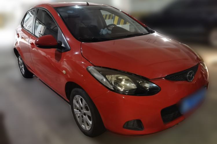 Used Mazda 2 2012 Hatchback Xuan Dong 1.3L Automatic Standard Edition Front Right 45 Deg