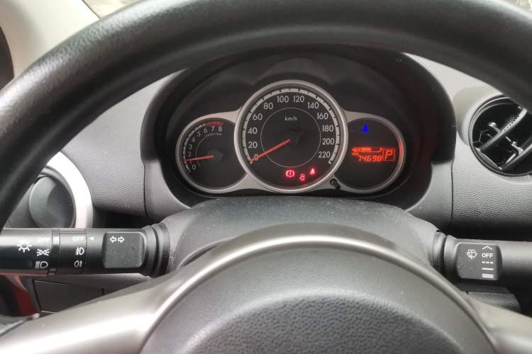 Used Mazda 2 2012 Hatchback Xuan Dong 1.5L Automatic Value Edition Instrument Cluster