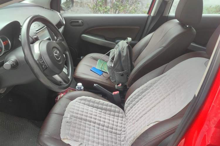Used Mazda 2 2012 Sedan XuanDong 1.5L Automatic Fashion Edition Left Front Seat