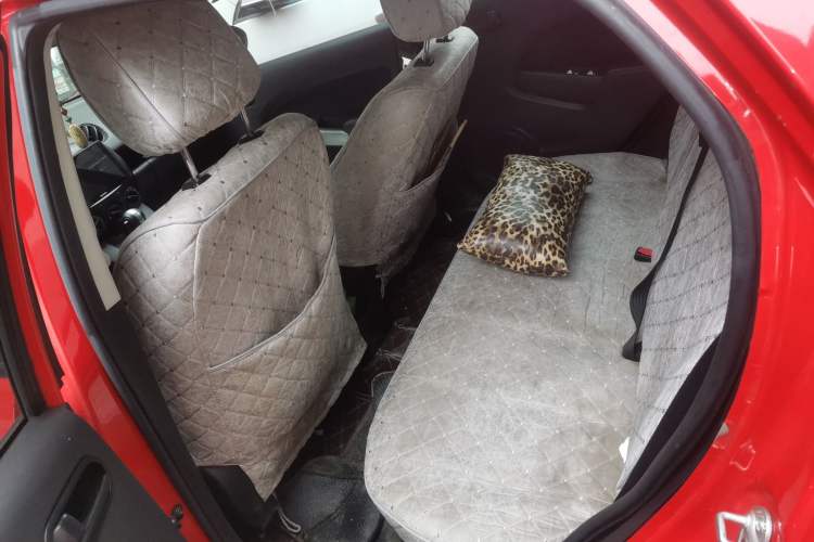 Used Mazda 2 2012 Hatchback Xuan Dong 1.5L Automatic Value Edition Left Rear Seat