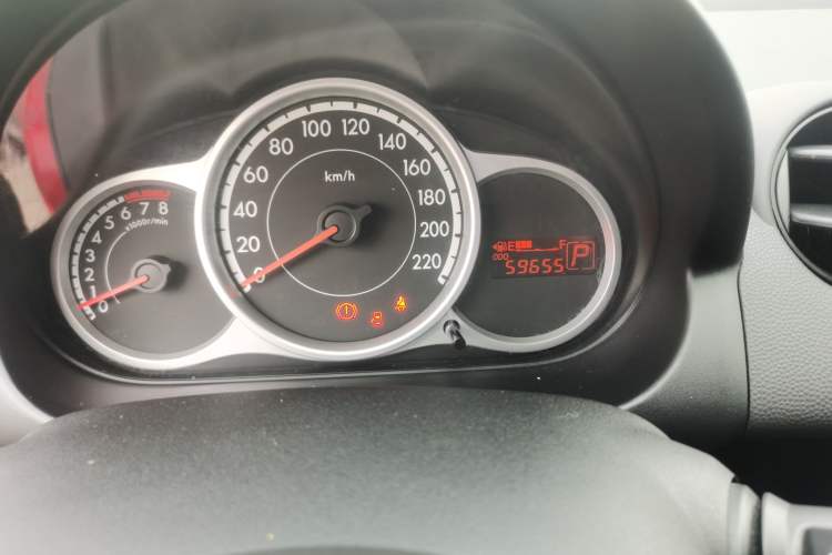Used Mazda 2 2012 Hatchback Xuan Dong 1.5L Automatic Value Edition Odometer Close Up