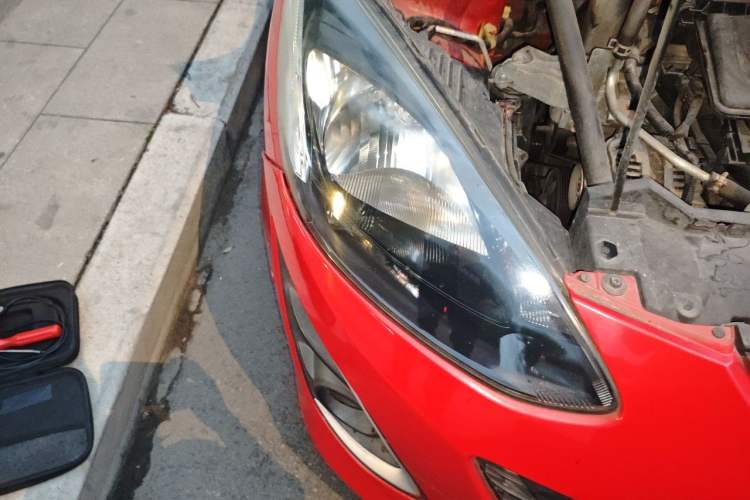 Used Mazda 2 2012 Hatchback Xuan Dong 1.5L Manual Value-Added Edition Right Front Headlight