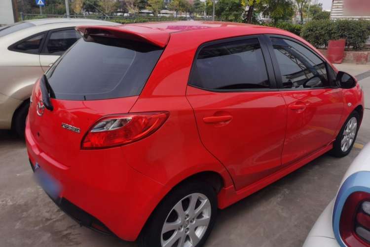 Used Mazda 2 2012 Hatchback Xuan Dong 1.5L Automatic Value Edition Right Side