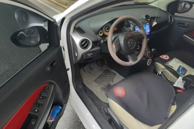 Used Mazda 2 2012 Hatchback Xuan Dong 1.3L Manual Standard Edition Driver Seat