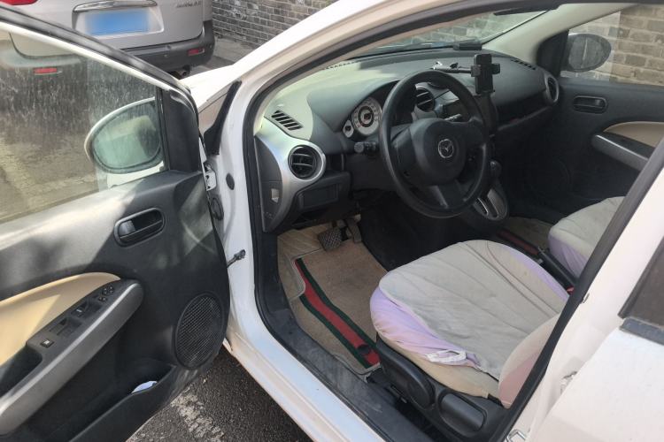 Used Mazda 2 2012 Hatchback Xuan Dong 1.3L Automatic Standard Edition Driver Seat
