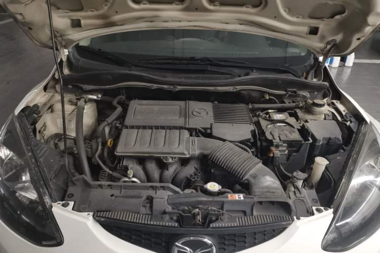 Used Mazda 2 2012 Hatchback Xuan Dong 1.5L Automatic Value Edition Engine Bay