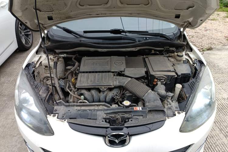 Used Mazda 2 2012 Hatchback Xuan Dong 1.5L Automatic Value Edition Engine Bay