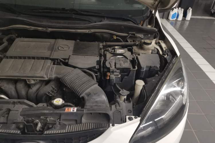 Used Mazda 2 2012 Hatchback Xuan Dong 1.5L Automatic Value Edition Engine Bay Left