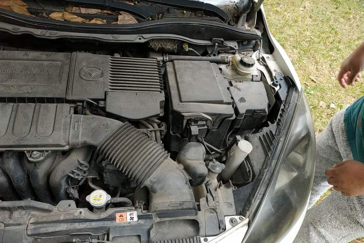 Used Mazda 2 2012 Sedan XuanDong 1.5L Manual Fashion Edition Engine Bay Left