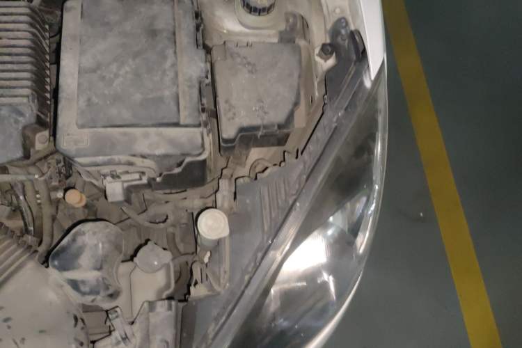 Used Mazda 2 2012 Hatchback Xuan Dong 1.5L Automatic Value Edition Engine Bay Left