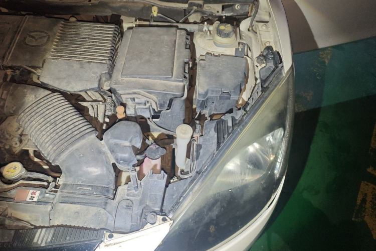 Used Mazda 2 2012 Hatchback Xuan Dong 1.5L Automatic Value Edition Engine Bay Left