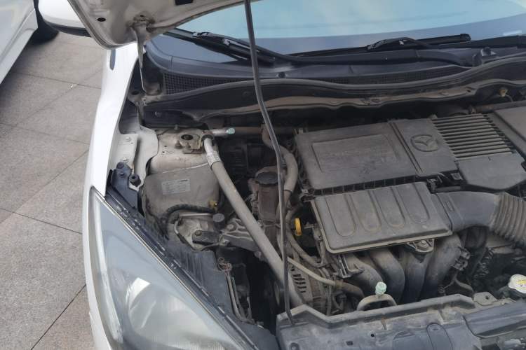 Used Mazda 2 2012 Hatchback Xuan Dong 1.5L Automatic Value Edition Engine Bay Right