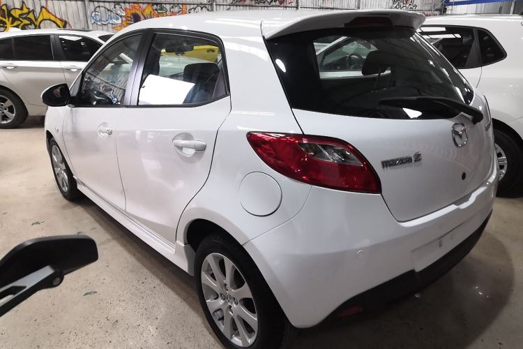 Used Mazda 2 2012 Hatchback Xuan Dong 1.5L Automatic Value Edition Exterior 1