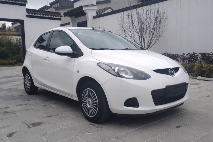 Used Mazda 2 2012 Hatchback Xuan Dong 1.3L Automatic Standard Edition Exterior 1