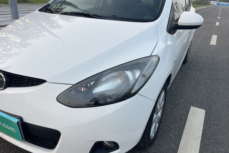 Used Mazda 2 2012 Hatchback Xuan Dong 1.5L Automatic Value Edition Exterior 2