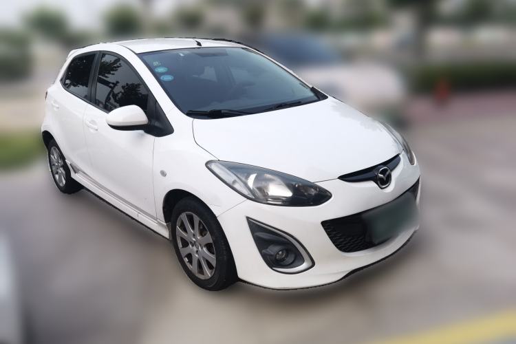 Used Mazda 2 2012 Hatchback Xuan Dong 1.5L Automatic Value Edition Exterior 2