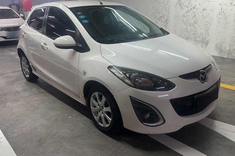 Used Mazda 2 2012 Hatchback Xuan Dong 1.5L Automatic Value Edition Exterior 2
