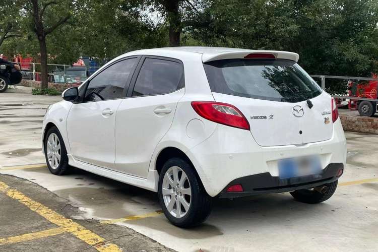 Used Mazda 2 2012 Hatchback Xuan Dong 1.5L Automatic Value Edition Exterior 3