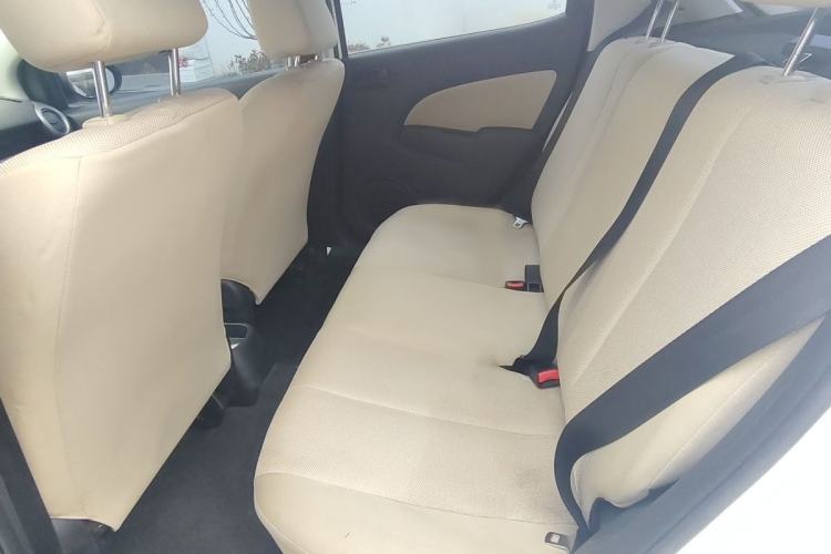 Used Mazda 2 2012 Hatchback Xuan Dong 1.3L Automatic Standard Edition Exterior 4