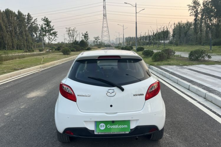 Used Mazda 2 2012 Hatchback Xuan Dong 1.5L Automatic Value Edition Exterior 5