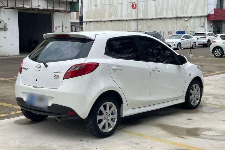 Used Mazda 2 2012 Hatchback Xuan Dong 1.5L Automatic Value Edition Exterior 5
