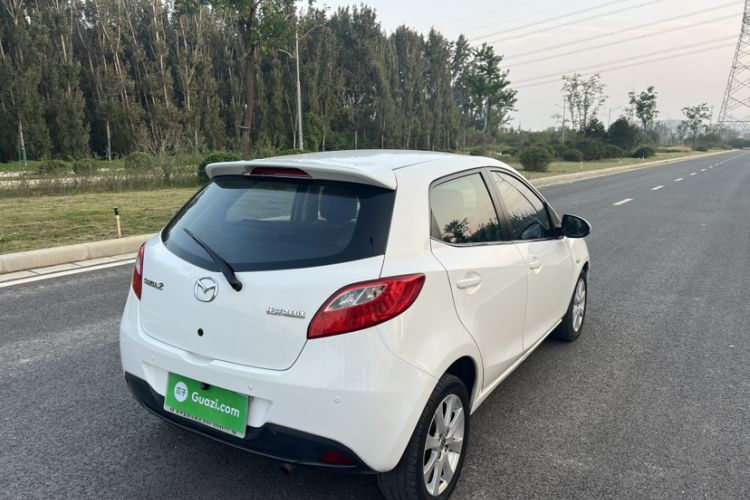 Used Mazda 2 2012 Hatchback Xuan Dong 1.5L Automatic Value Edition Exterior 6