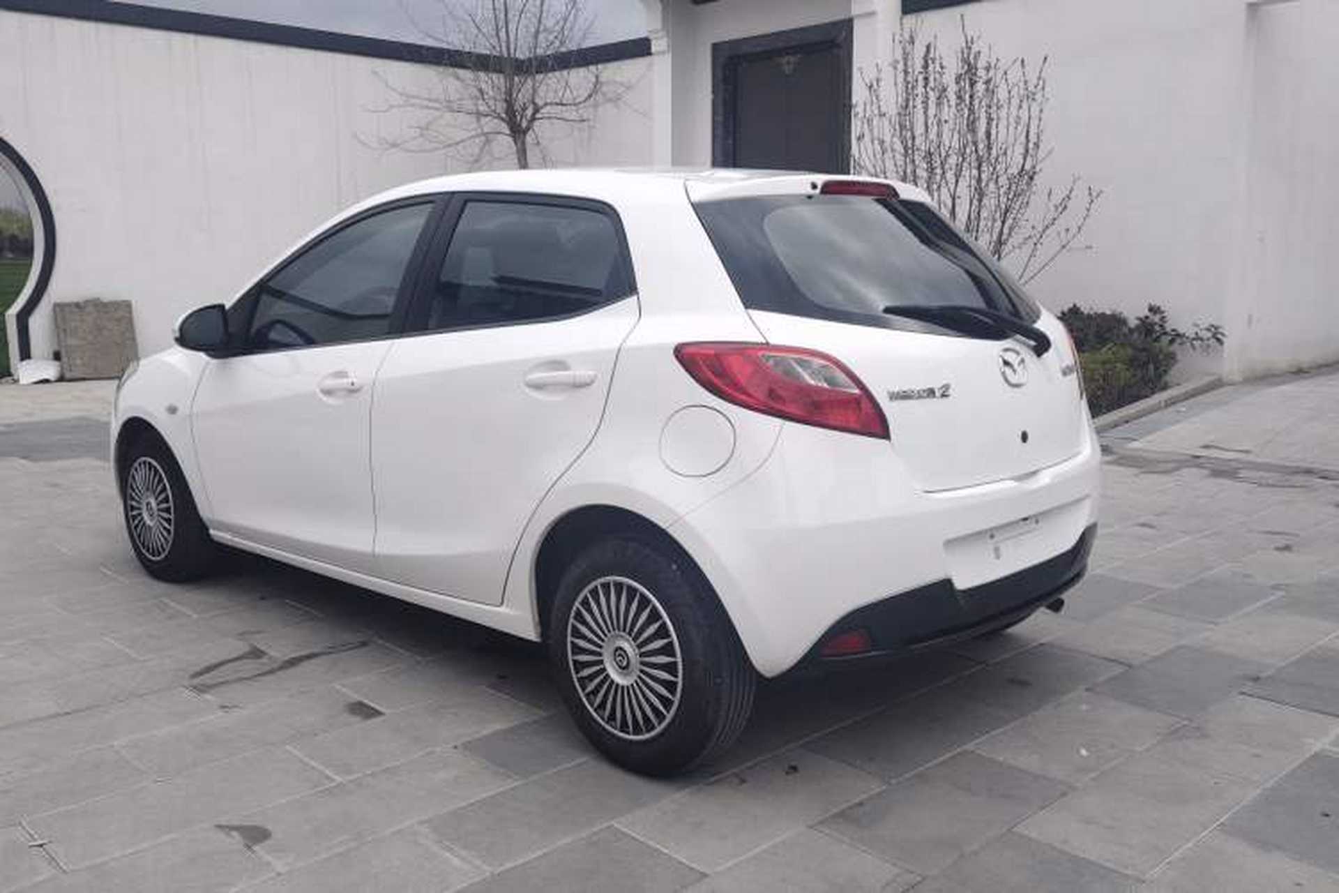 Used Mazda 2 2012 Hatchback Xuan Dong 1.3L Automatic Standard Edition Exterior 6