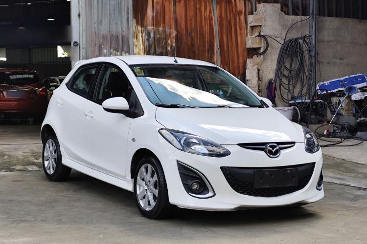 Used Mazda 2 2012 Hatchback Xuan Dong 1.5L Automatic Value Edition Exterior 7