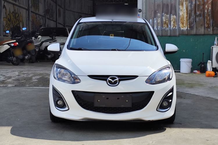 Used Mazda 2 2012 Hatchback Xuan Dong 1.5L Automatic Value Edition Exterior 8